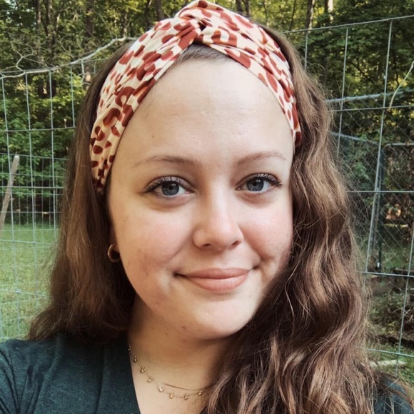 Meet your Posher, Kaitlin - Picture 1 of 1